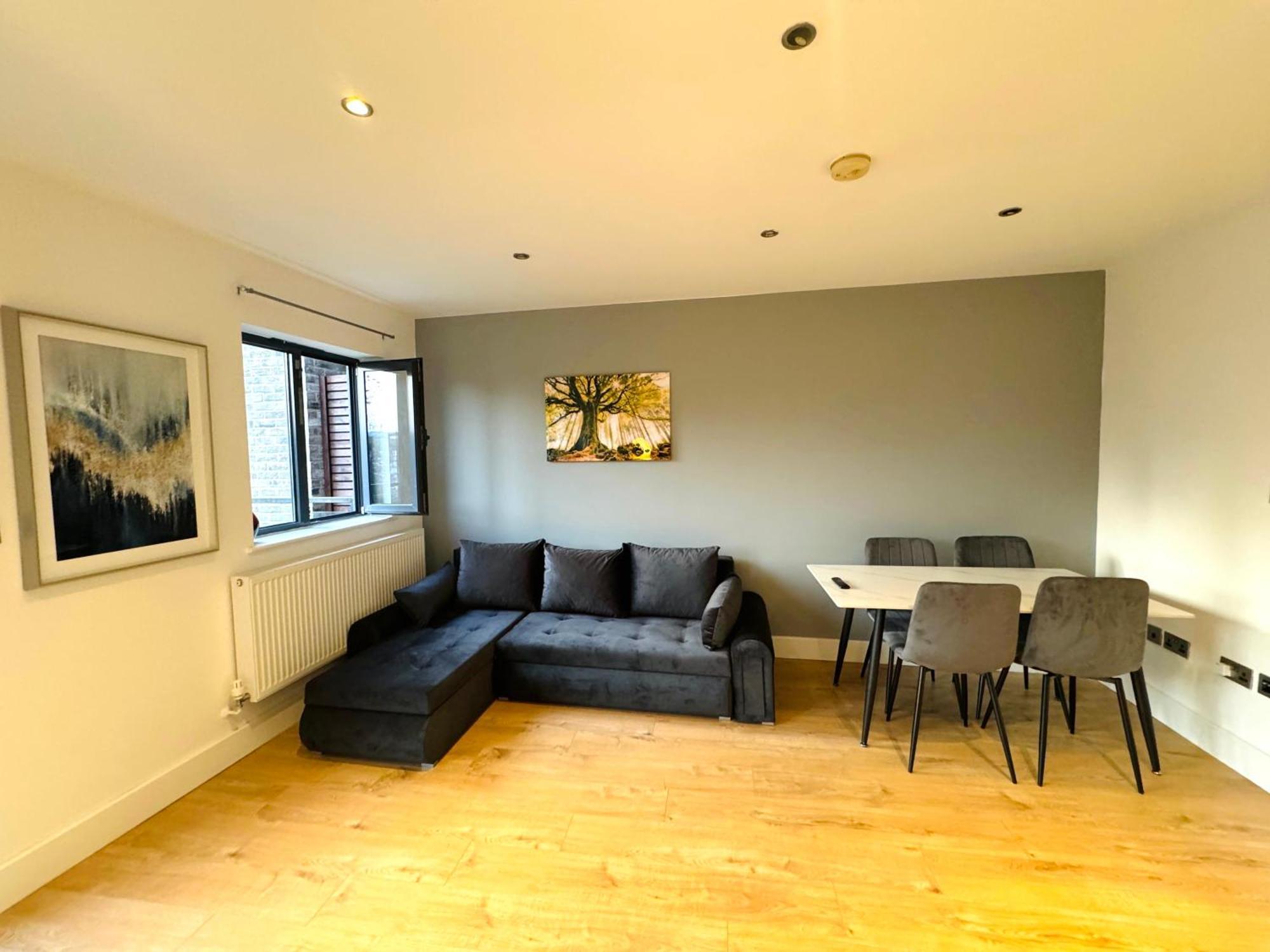 Apartment Stunning 2bedroom Flat With 2 Balcony In Whitechapel - 5mins To Aldgate Station London