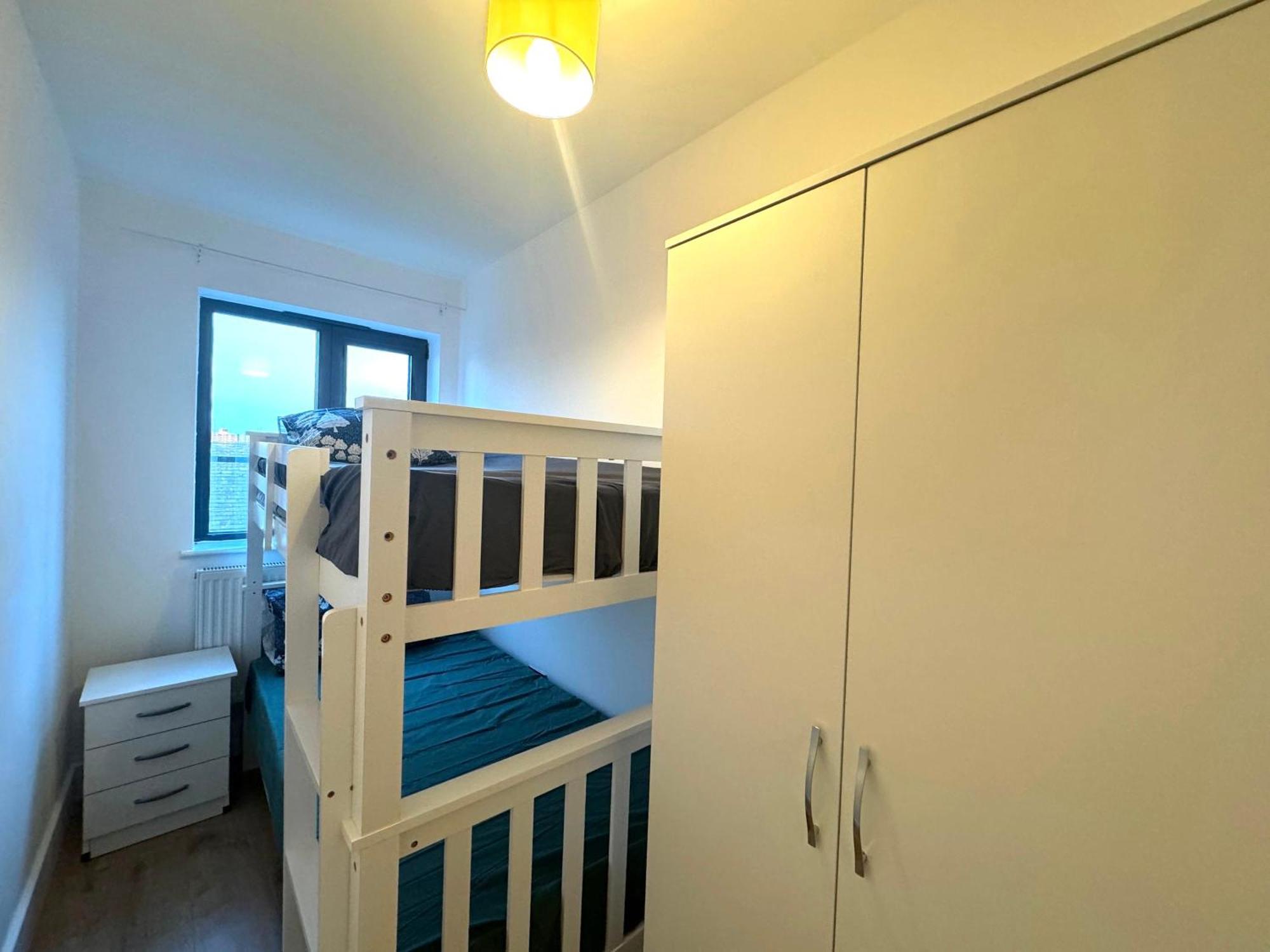 Apartment Stunning 2bedroom Flat With 2 Balcony In Whitechapel - 5mins To Aldgate Station *